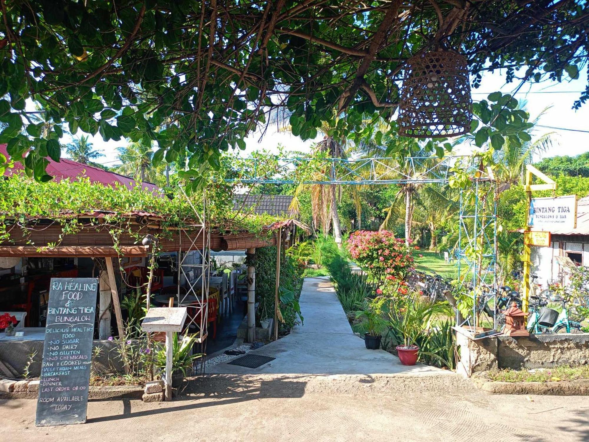 Bintang Tiga Bungalows Gili Air Exterior foto